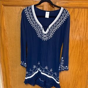 Elegant Navy Tunic with White Embroidery